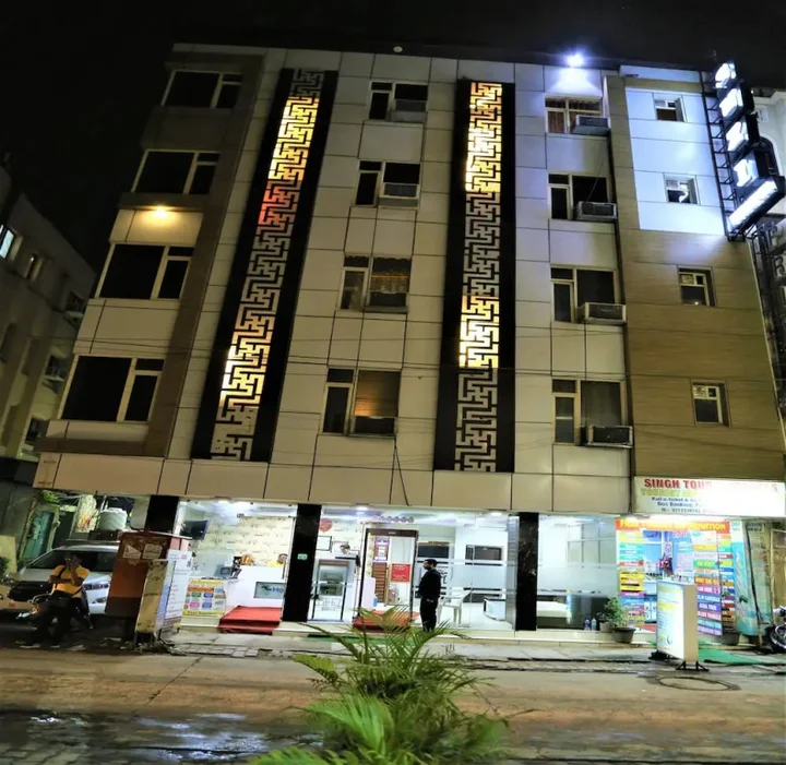 Нью-Дели: Hotel Suzi International
