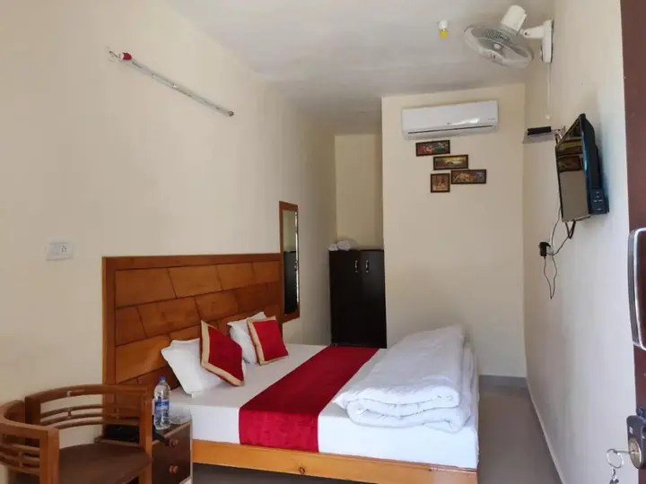 Кангра: Hotel Bagora Heights