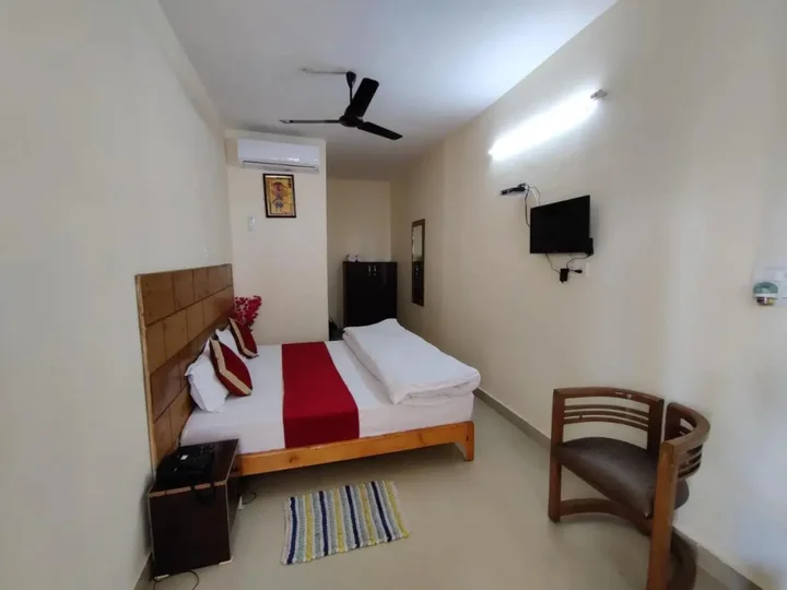 Кангра: Hotel Bagora Heights