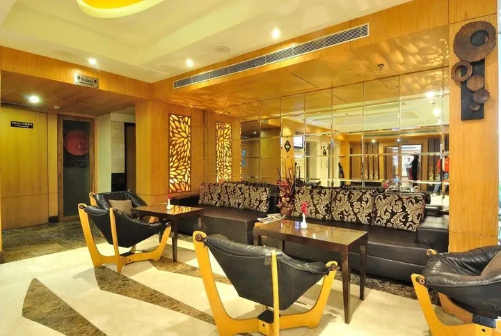 Нью-Дели: FabHotel Rajouri Garden Main Market