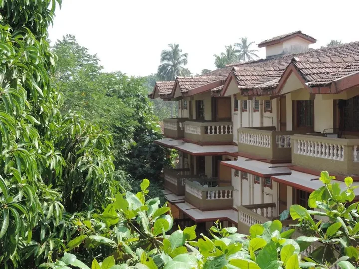 Кандолим: Lillywoods Highland Beach Resort