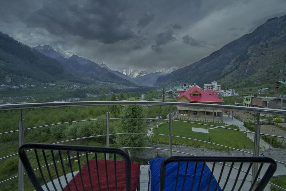 Манали: Hotel Peak View