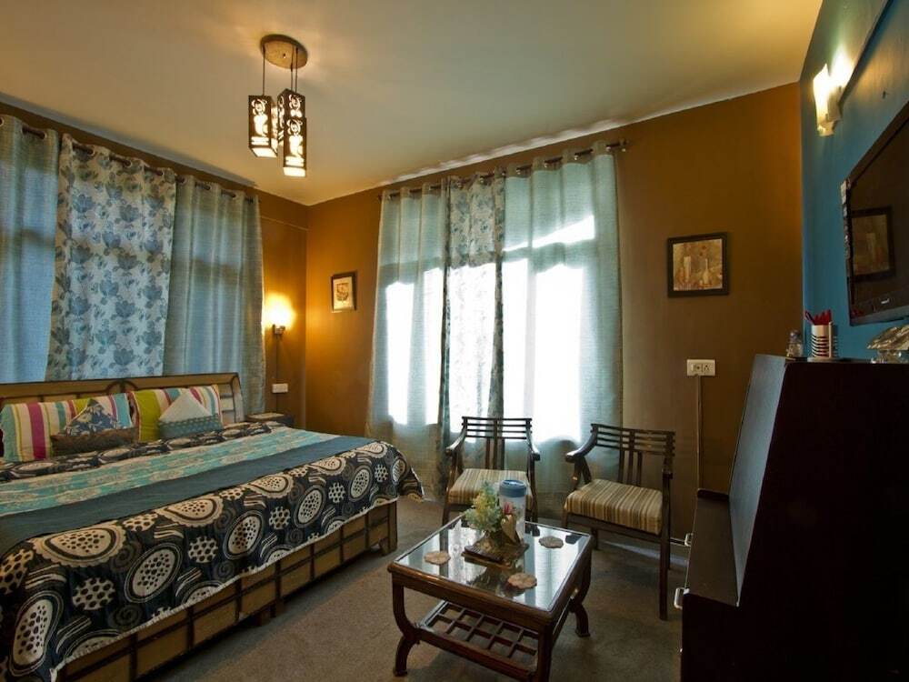 Манали: Hotel Peak View