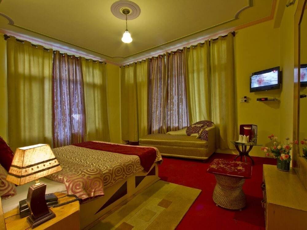 Манали: Hotel Peak View