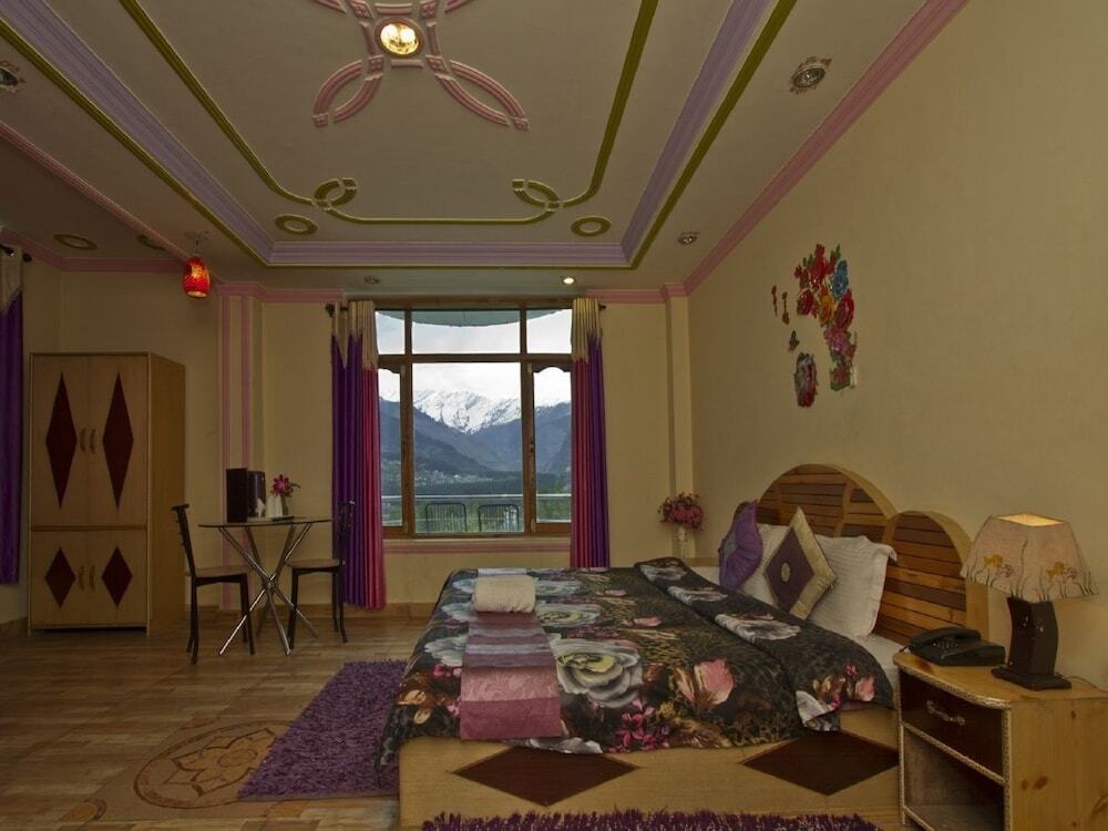 Манали: Hotel Peak View