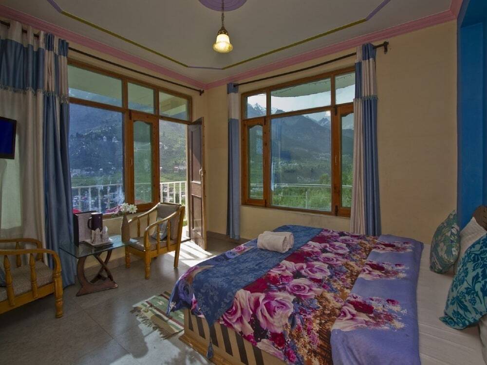 Манали: Hotel Peak View