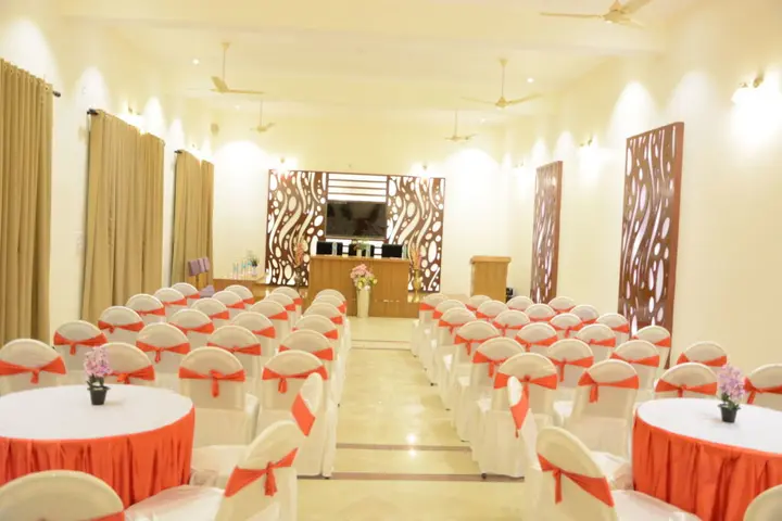 Наинитал: Hotel Harshikhar