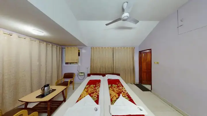 Панаджи: Campal Beach Resort