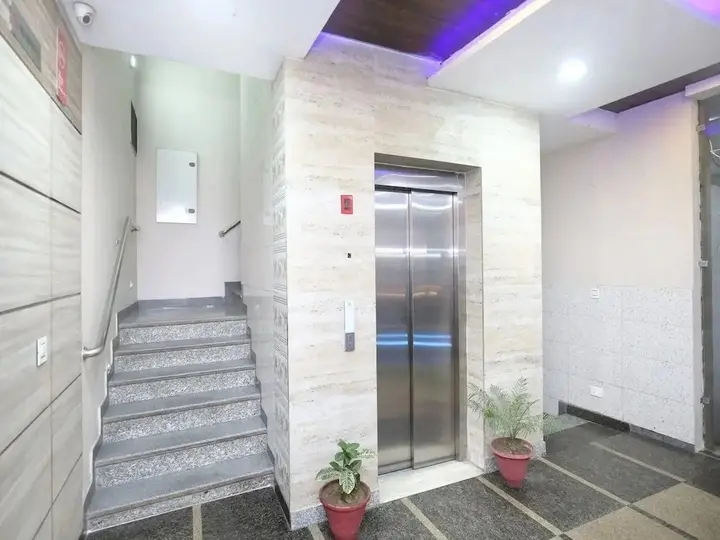 Зиракпур: Hotel Amaze
