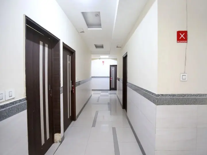 Зиракпур: Hotel Amaze