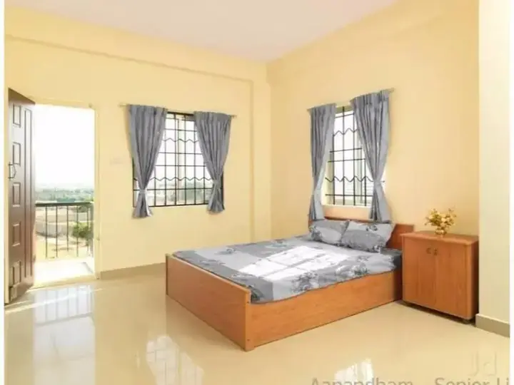 Хосур: Vista Rooms at Adhiyaman College