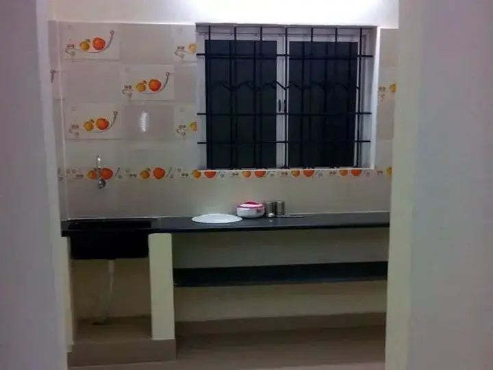 Vista Rooms at Adhiyaman College — фото 1