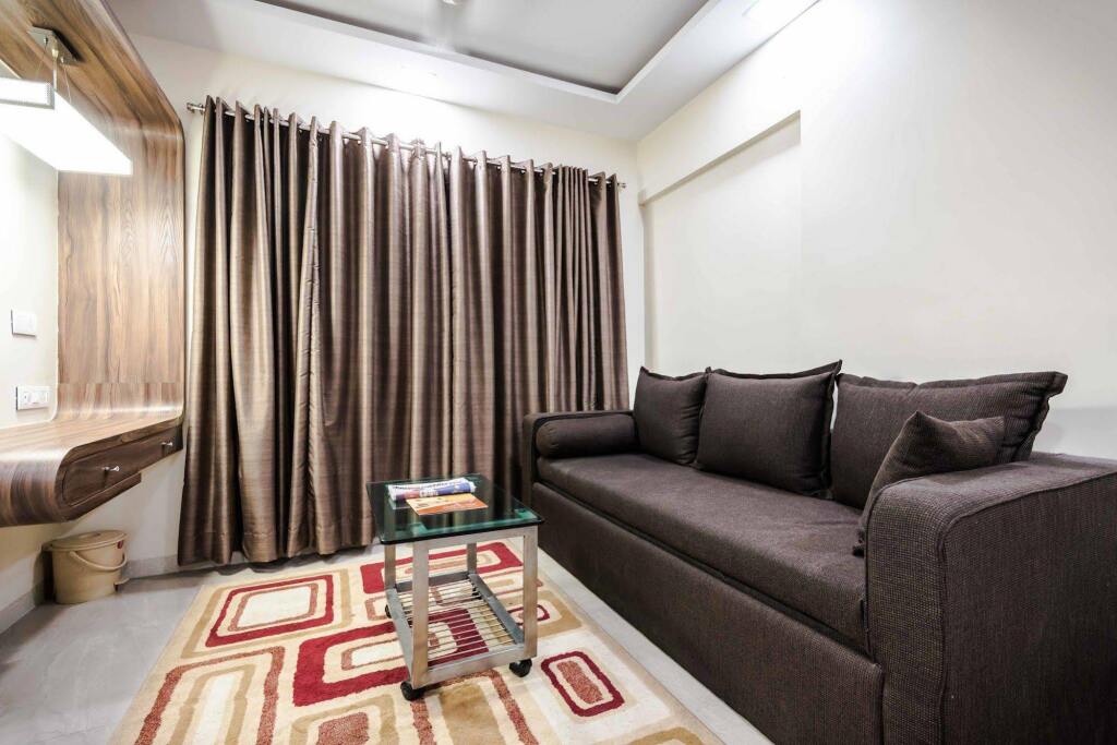 Мумбаи: OYO Apartments Powai Lake