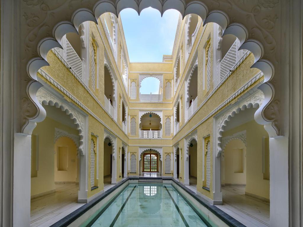 Натхдвара: juSTa Brij Bhoomi Nathdwara