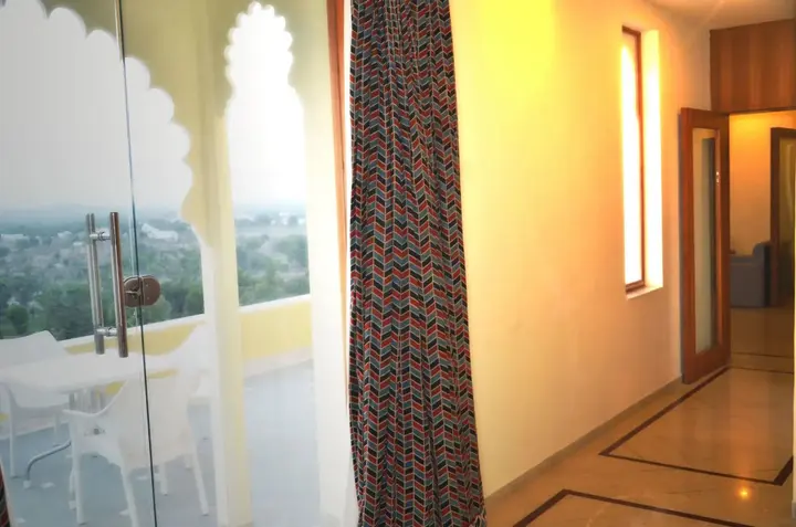 Натхдвара: juSTa Brij Bhoomi Nathdwara