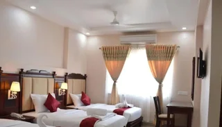 Маниячи: hotel afnapark