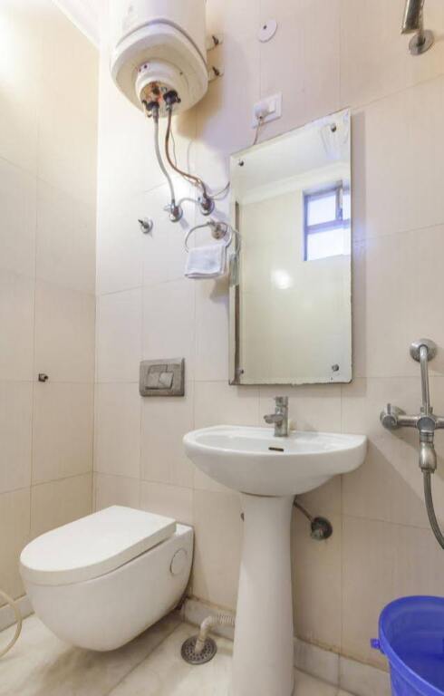 Нойда: OYO Rooms Noida City Centre 196