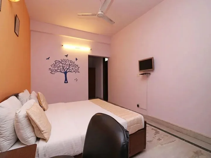 Нойда: OYO 708 Hotel Sanjeevni