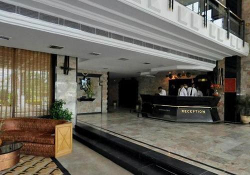 Джаландхар: Grand Lilly Resorts