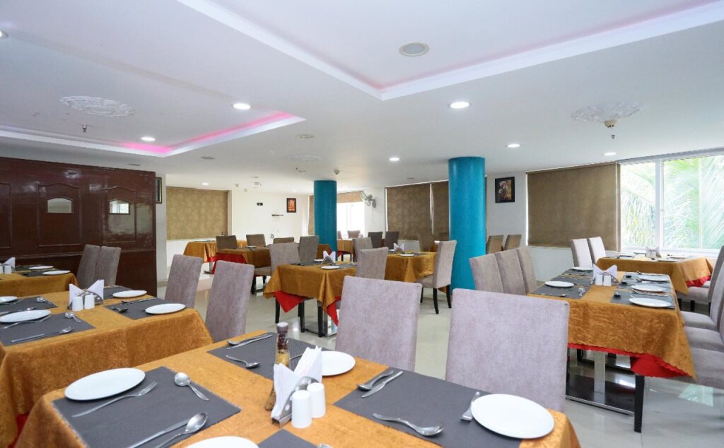 Тируванантапурам: OYO 1717 Ridges Hotel