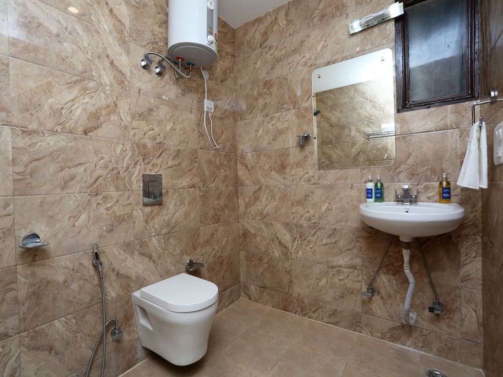 Гуруграм: OYO Rooms Golf Course Road II