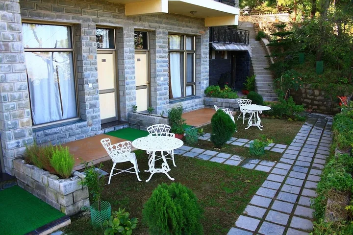 Казаули: Kasauli Castle Resort