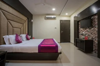 Индаур: OYO 1546 The Sensation Hotel