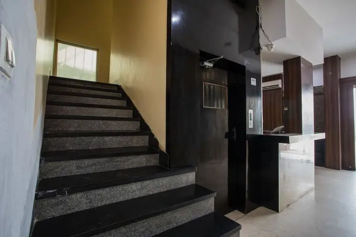 Индаур: OYO 1546 The Sensation Hotel