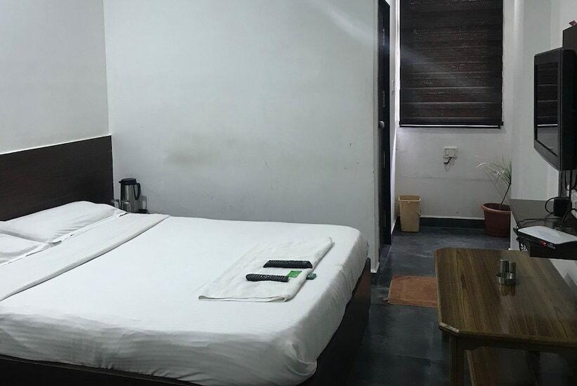 Индаур: Hotel Kanchan