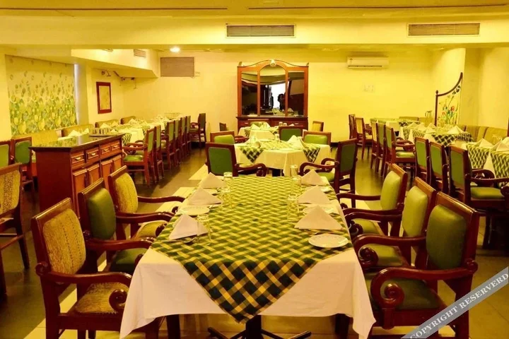 Индаур: Hotel Kanchan