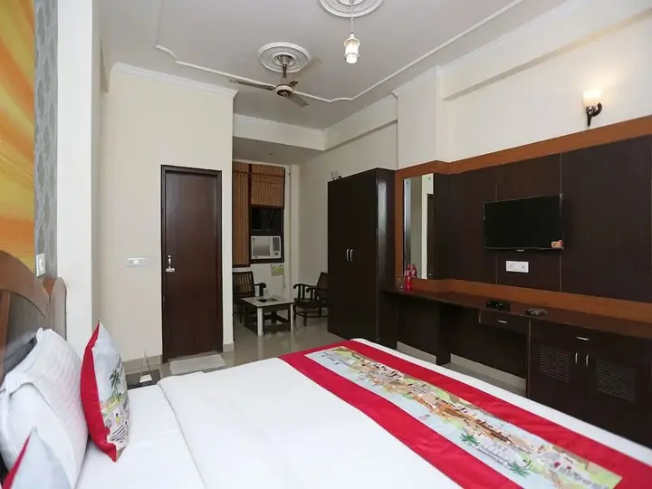 Нойда: OYO Rooms ESIC Panchdeep Colony