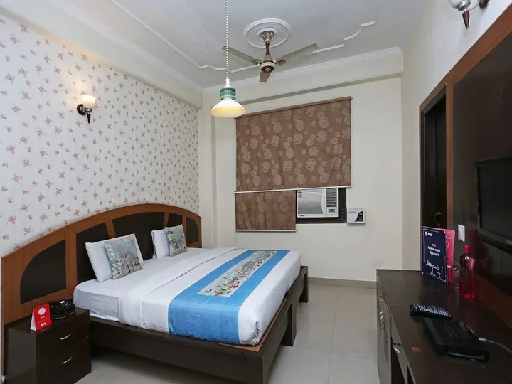 Нойда: OYO Rooms ESIC Panchdeep Colony