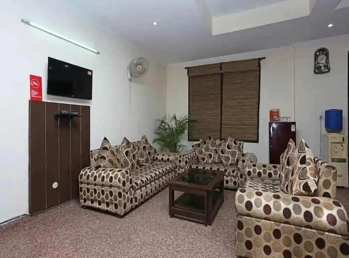 Нойда: OYO Rooms ESIC Panchdeep Colony