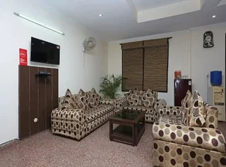 Нойда: OYO Rooms ESIC Panchdeep Colony