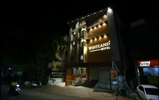Эроде: Westland Hotel