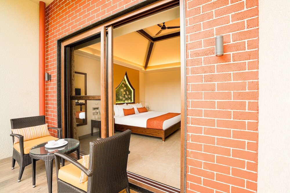 Лонда: Whistling Woodzs Resort