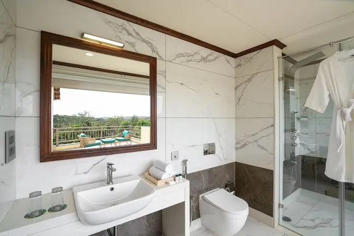 Лонда: Whistling Woodzs Resort