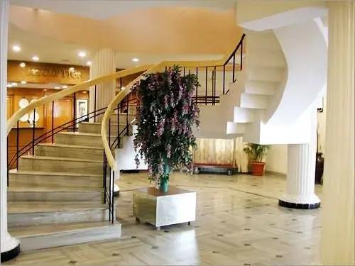 Секундерабад: OYO Premium Paradise Secunderabad