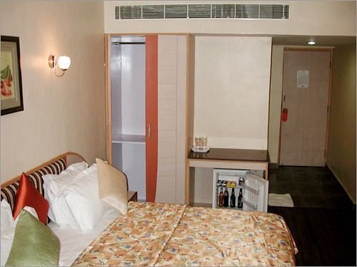 Секундерабад: OYO Premium Paradise Secunderabad