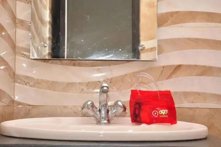 Амритсар: OYO 8766 Hotel DS Regency