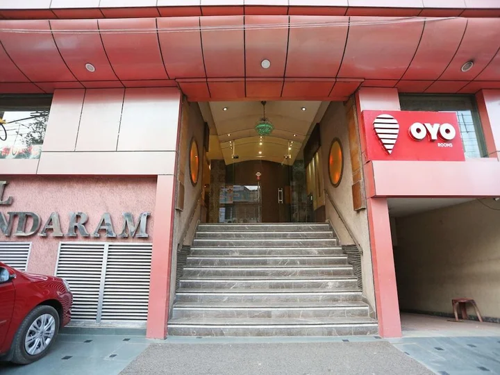 Праяградж: Hotel Sundaram
