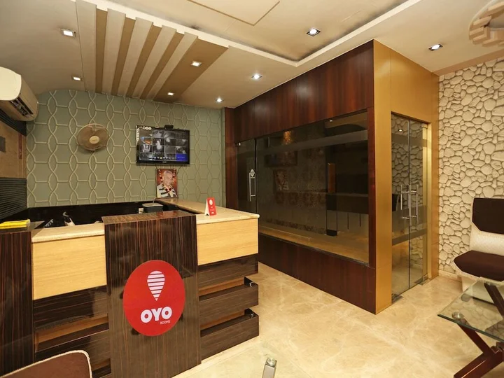 Праяградж: Hotel Sundaram