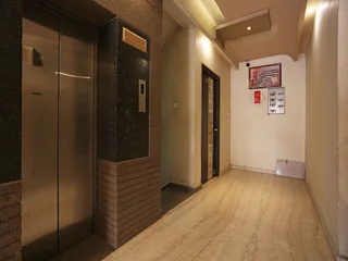 Праяградж: Hotel Sundaram