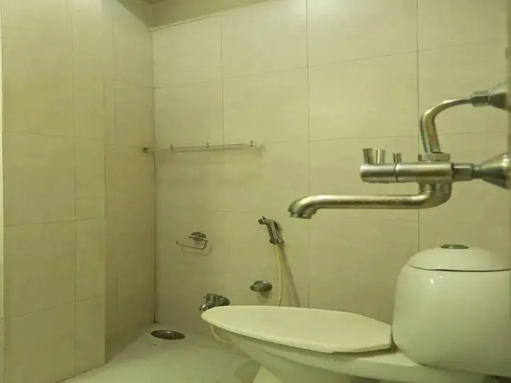 Праяградж: Hotel Sundaram