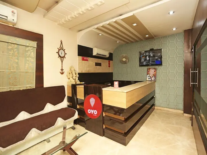 Праяградж: Hotel Sundaram