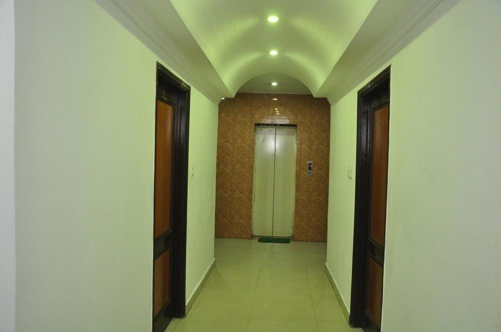 Амритсар: OYO Rooms Queens Road Near OBC Bank