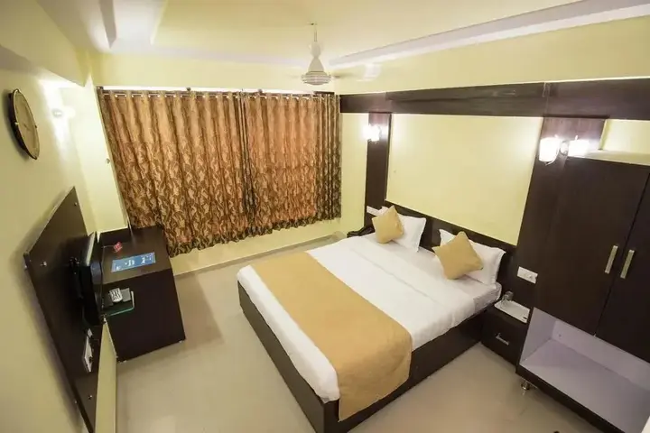 Ахмедабад: OYO Rooms Sola Bridge SG Highway