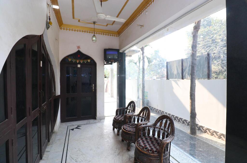 Горакхпур: OYO 5394 Hotel King Prince Palace