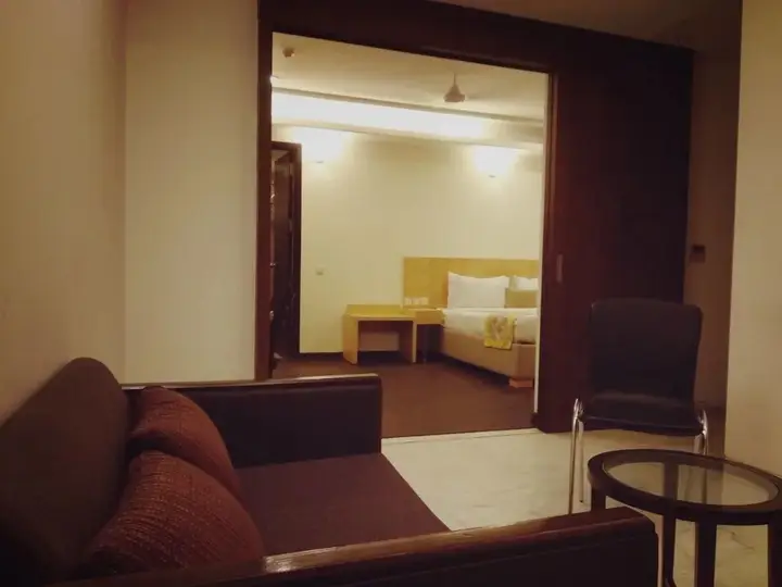 Stately Suites NH 8 — фото 1