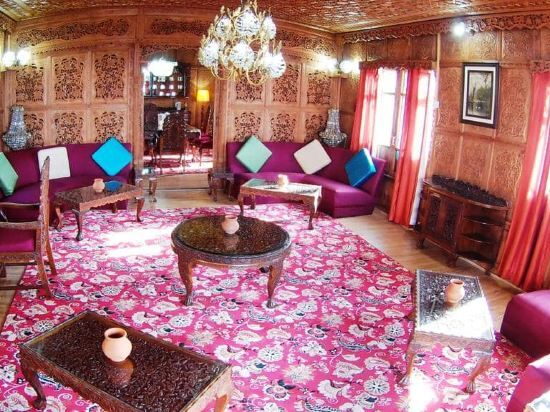 Шринагар: Mother India Group of houseboats.